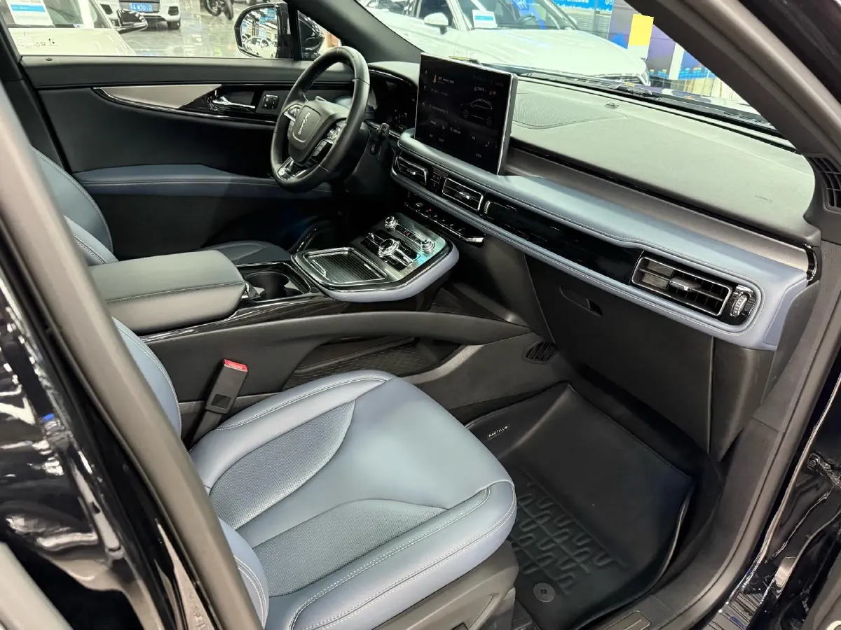 2021 Lincoln Nautilus 2.0T 245HP L4 8AT,autocango,china used car exporter,china ev exporter,chinese used car exporter,chinese used ev exporter