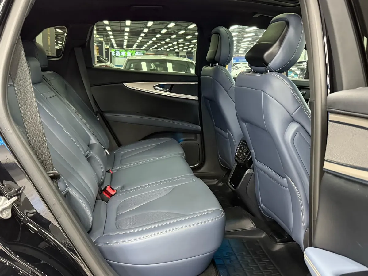 2021 Lincoln Nautilus 2.0T 245HP L4 8AT,autocango,china used car exporter,china ev exporter,chinese used car exporter,chinese used ev exporter