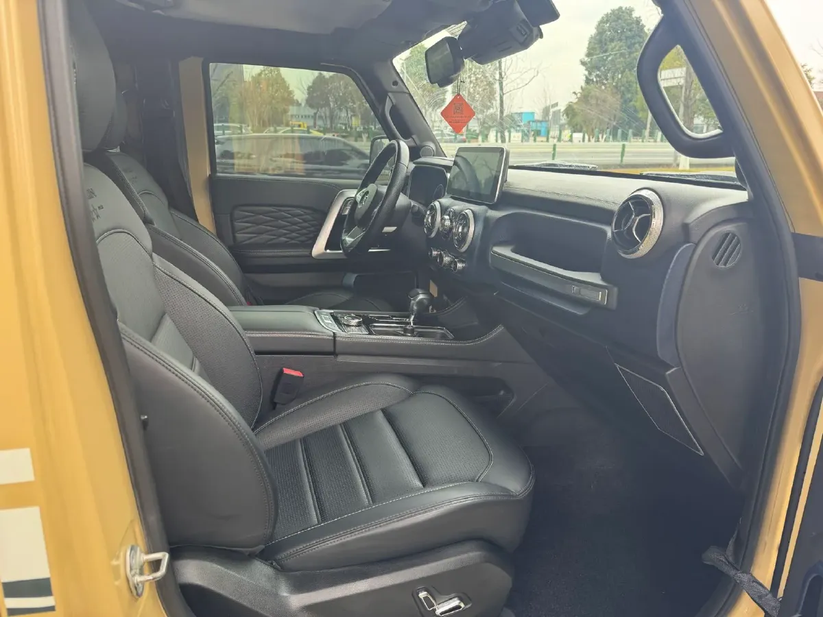 2019 Beijing BJ40 2.3T 231HP L4 6AT,autocango,china used car exporter,china ev exporter,chinese used car exporter,chinese used ev exporter