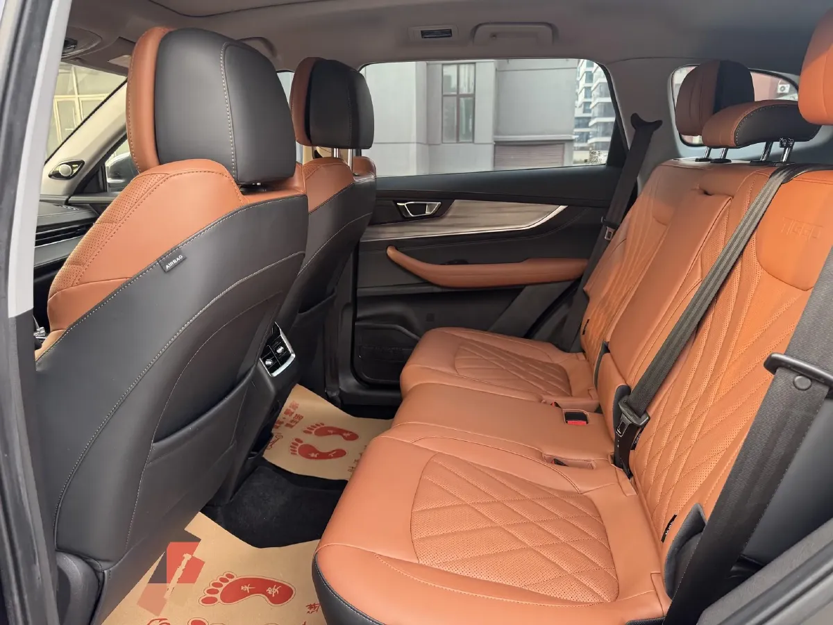 2021 Chery Tiggo 8 Plus 1.6T 197HP L4 7DCT,autocango,china used car exporter,china ev exporter,chinese used car exporter,chinese used ev exporter