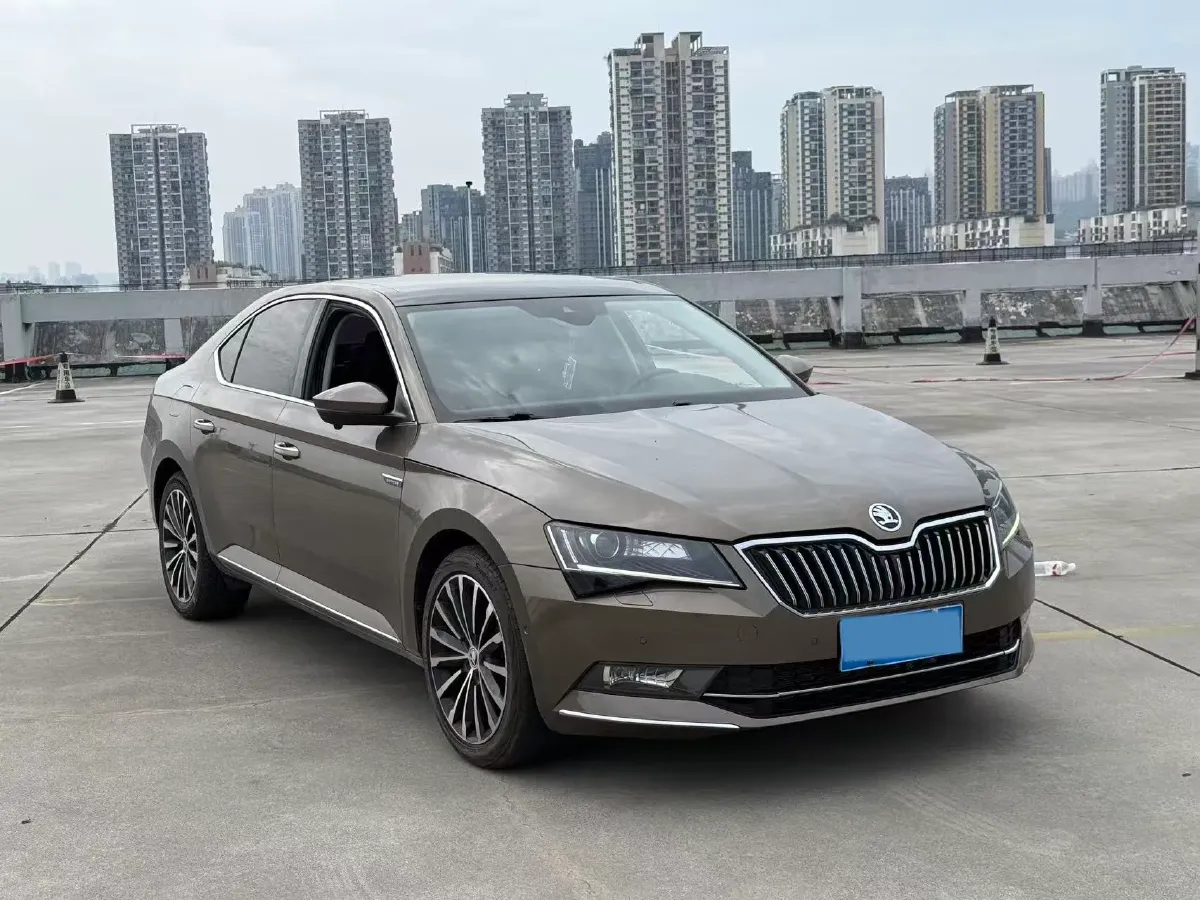 2019 Honda CR-V 2.0L 146HP L4 E-CVT Hybrid,autocango,china used car exporter,china ev exporter,chinese used car exporter,chinese used ev exporter