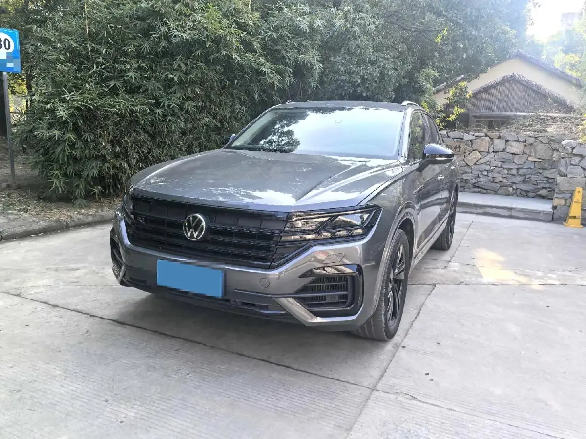 2022 Volkswagen Touareg 3.0T 340HP V6 8AT