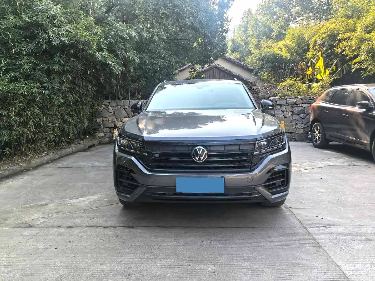 2022 Volkswagen Touareg 3.0T 340HP V6 8AT,autocango,china used car exporter,china ev exporter,chinese used car exporter,chinese used ev exporter