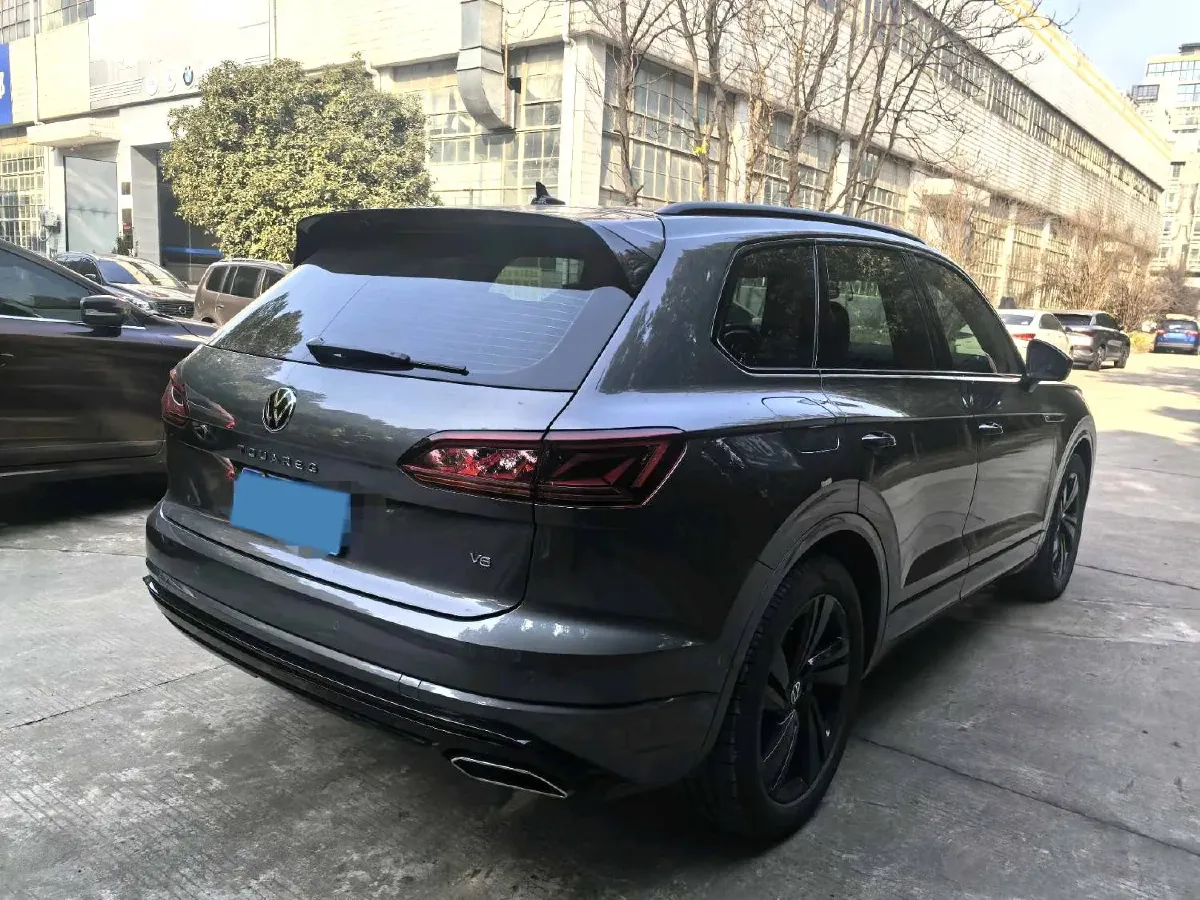 2022 Volkswagen Touareg 3.0T 340HP V6 8AT,autocango,china used car exporter,china ev exporter,chinese used car exporter,chinese used ev exporter