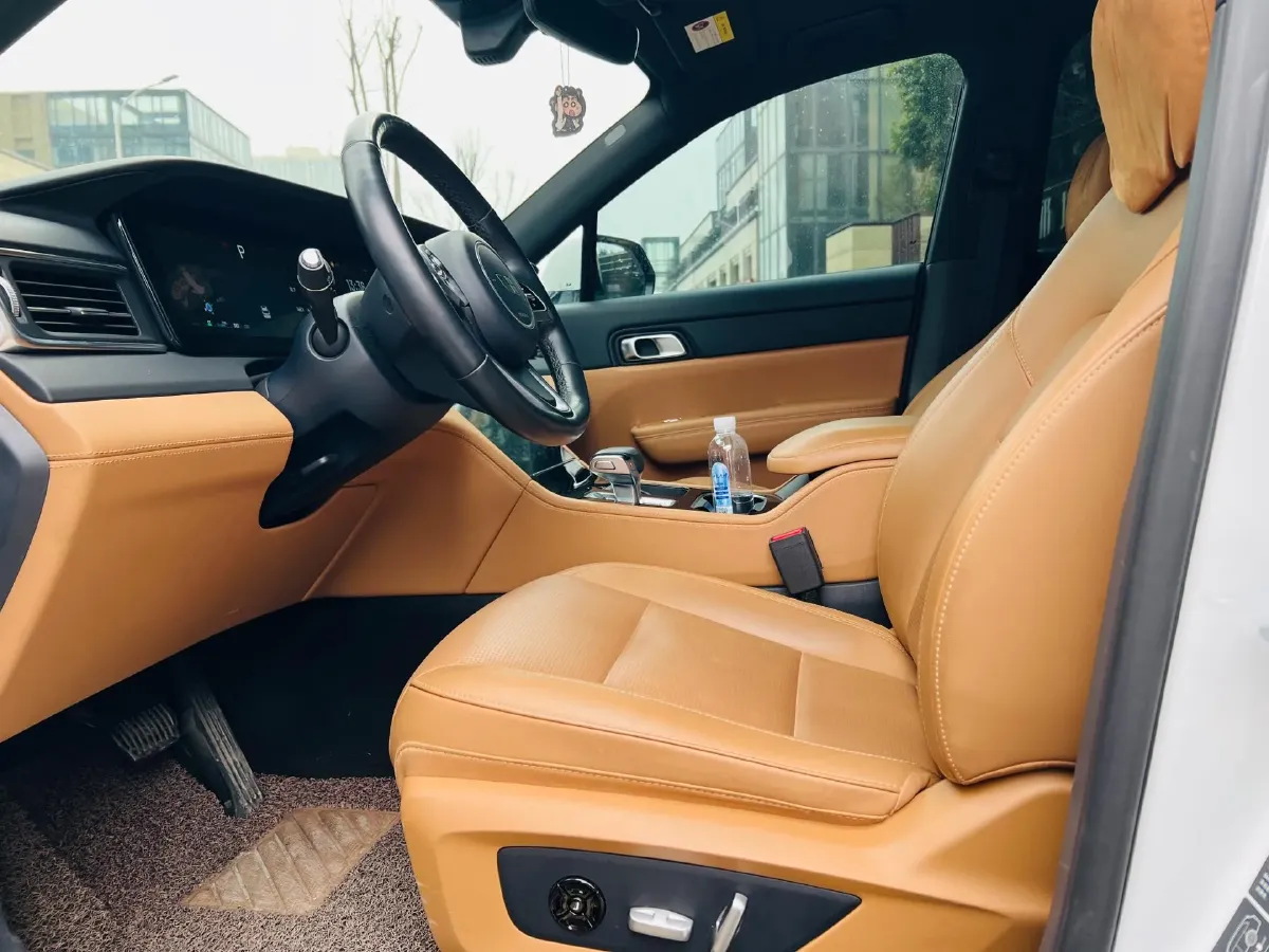 2021 Li ONE Range Extended 131HP REEV 40.5KWH,autocango,china used car exporter,china ev exporter,chinese used car exporter,chinese used ev exporter