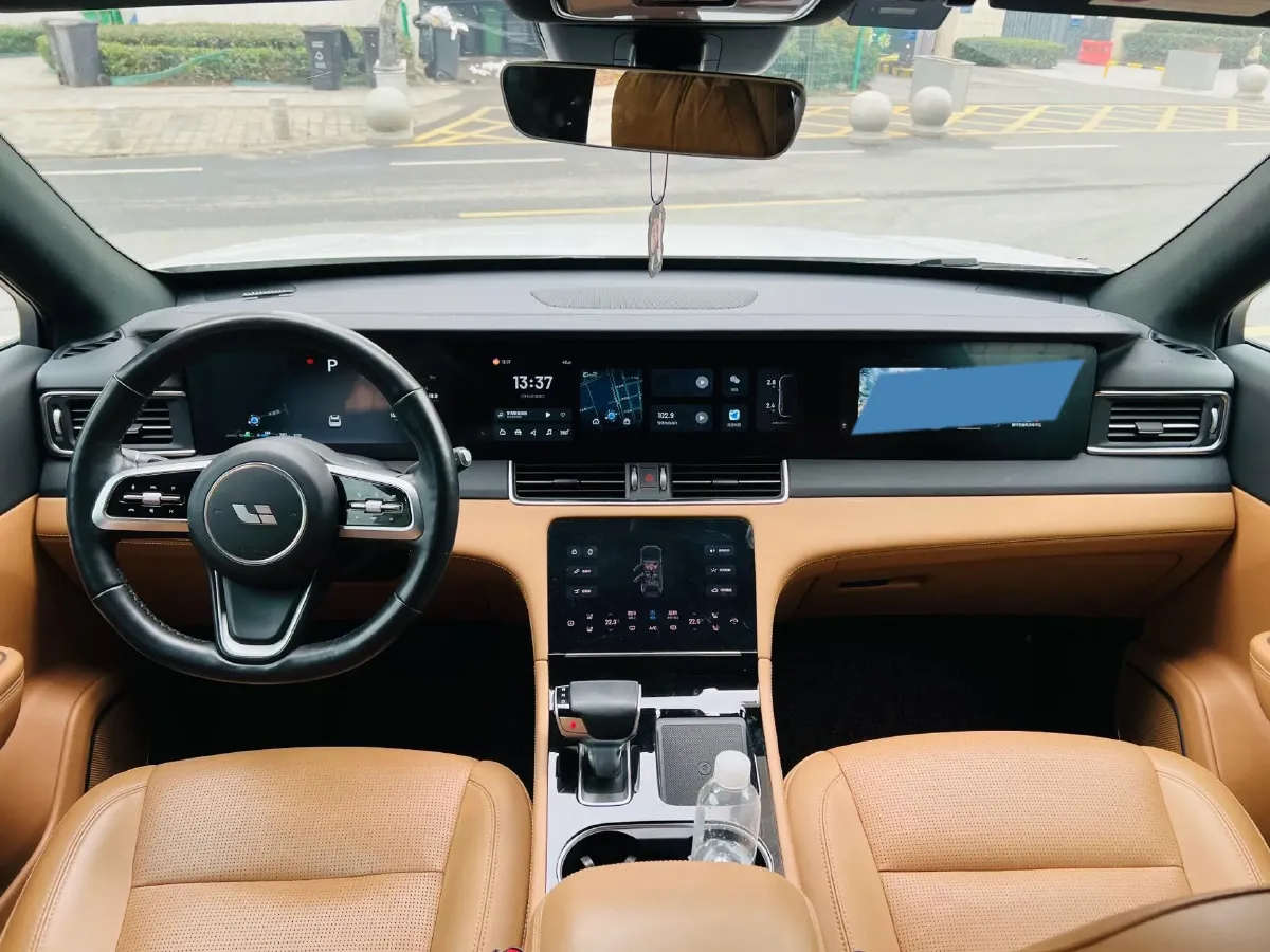 2021 Li ONE Range Extended 131HP REEV 40.5KWH,autocango,china used car exporter,china ev exporter,chinese used car exporter,chinese used ev exporter