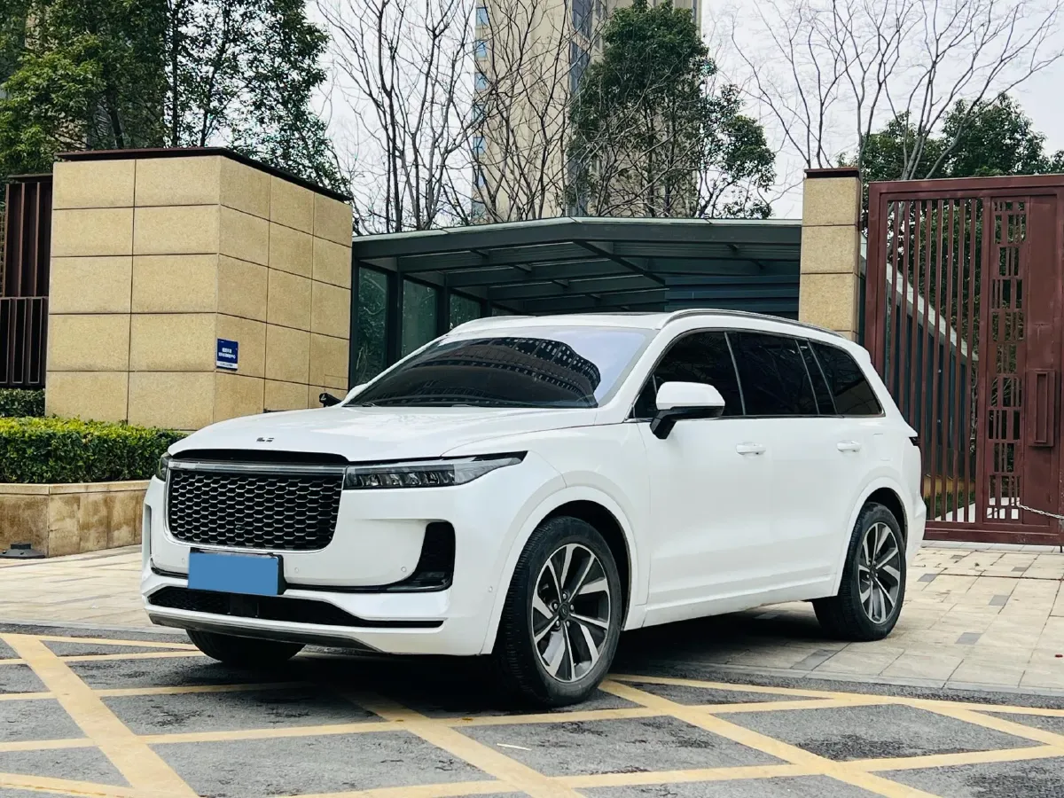 2021 Li ONE Range Extended 131HP REEV 40.5KWH,autocango,china used car exporter,china ev exporter,chinese used car exporter,chinese used ev exporter