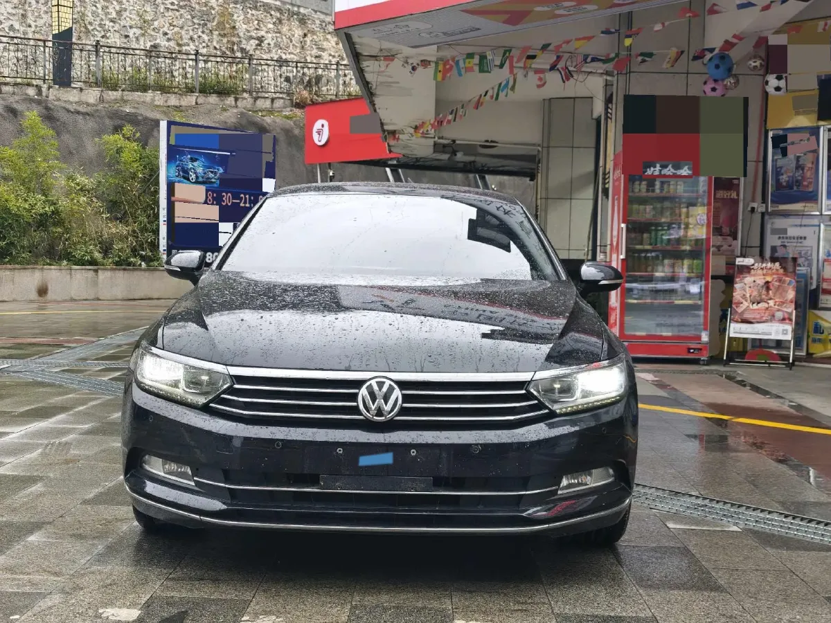 2019 Volkswagen Magotan 2.0T 186HP L4 7DCT,autocango,china used car exporter,china ev exporter,chinese used car exporter,chinese used ev exporter