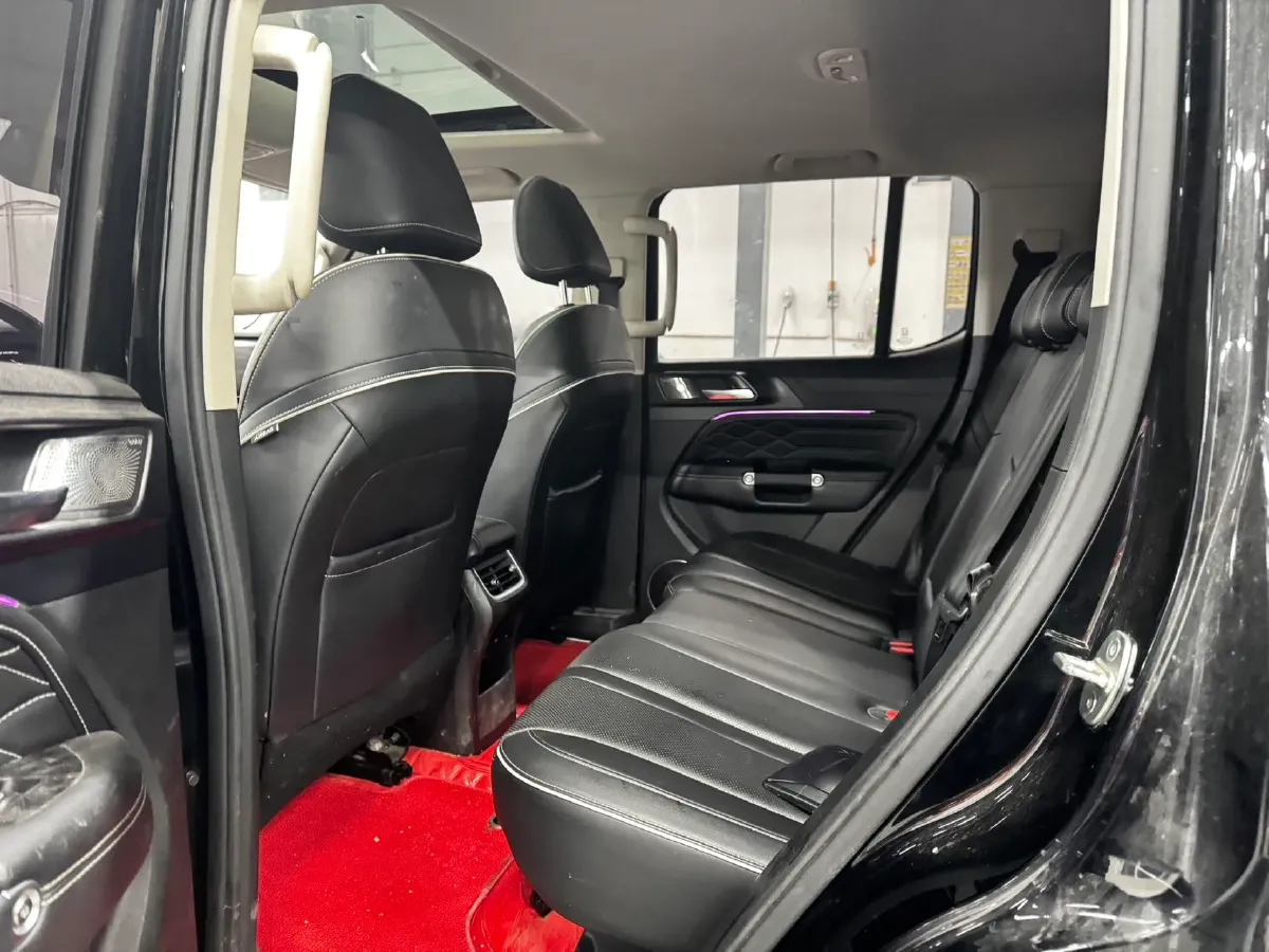 2021 Tank 300 2.0T 227HP L4 8AT,autocango,china used car exporter,china ev exporter,chinese used car exporter,chinese used ev exporter