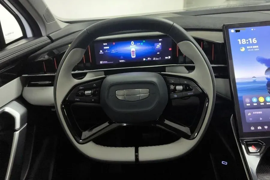 2023 Geely StarRay 1.5T 181HP L4 7DCT,autocango,china used car exporter,china ev exporter,chinese used car exporter,chinese used ev exporter