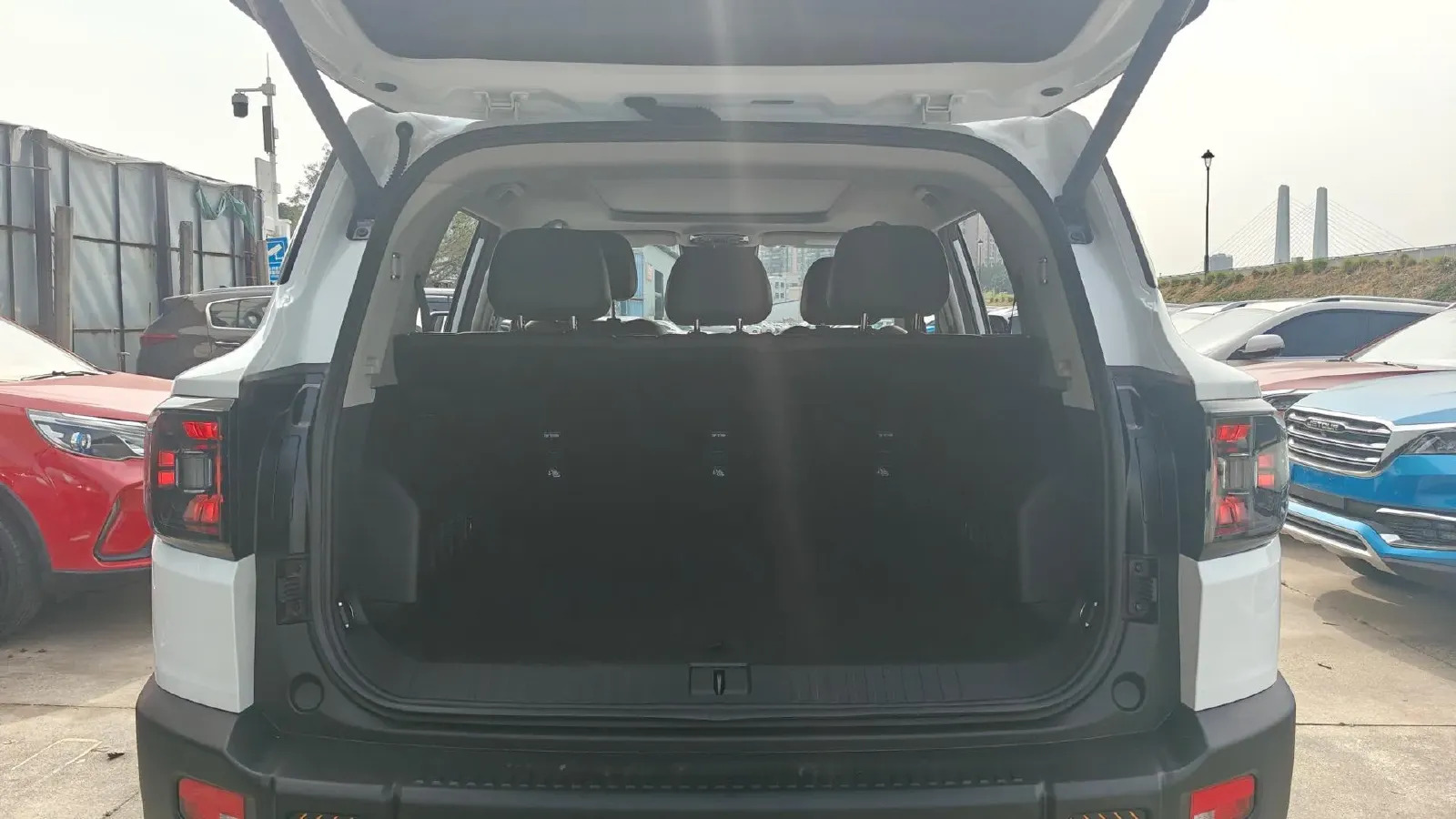 2025 MAXUS XinTu V70 2.0T 150HP L4 9AT,autocango,china used car exporter,china ev exporter,chinese used car exporter,chinese used ev exporter