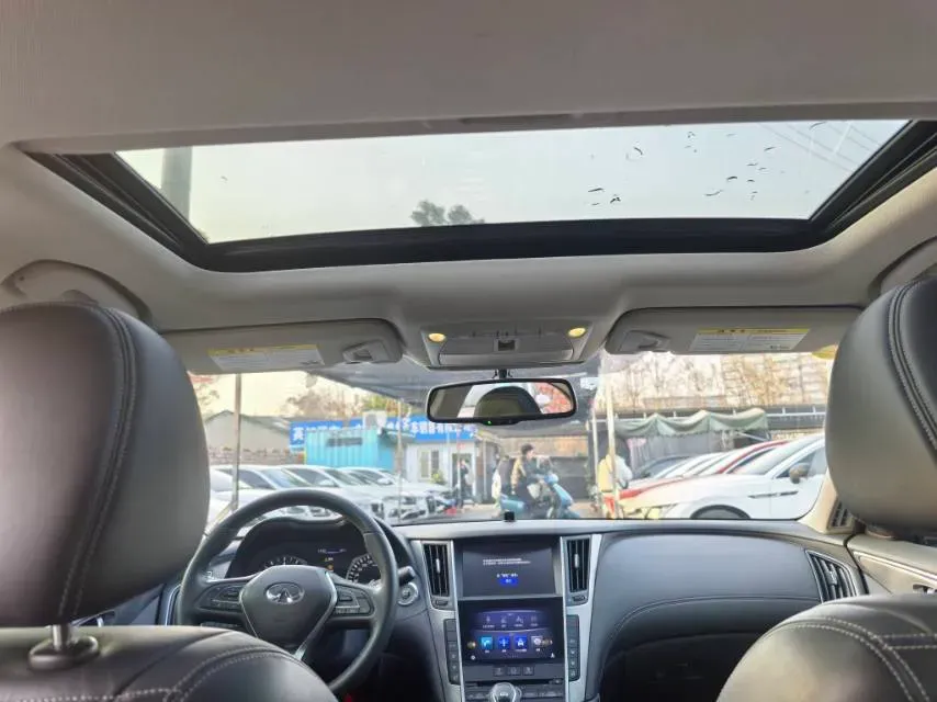 2018 Jeep Grand Commander 2.0T 265HP L4 9AT,autocango,china used car exporter,china ev exporter,chinese used car exporter,chinese used ev exporter