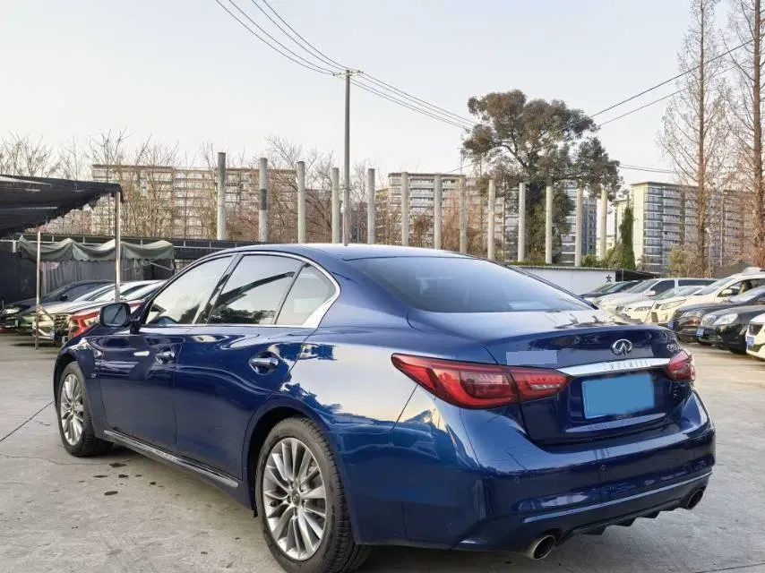 2018 Jeep Grand Commander 2.0T 265HP L4 9AT,autocango,china used car exporter,china ev exporter,chinese used car exporter,chinese used ev exporter