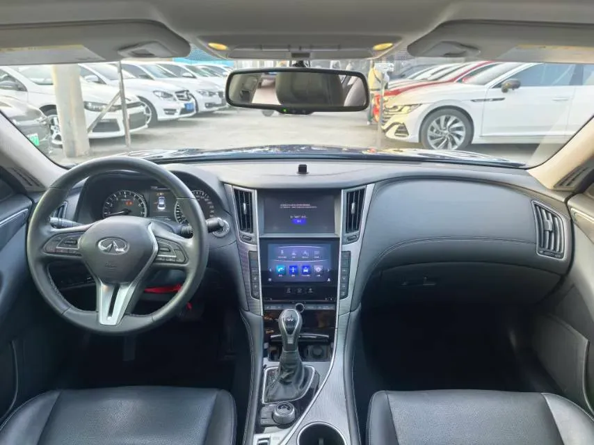 2018 Jeep Grand Commander 2.0T 265HP L4 9AT,autocango,china used car exporter,china ev exporter,chinese used car exporter,chinese used ev exporter