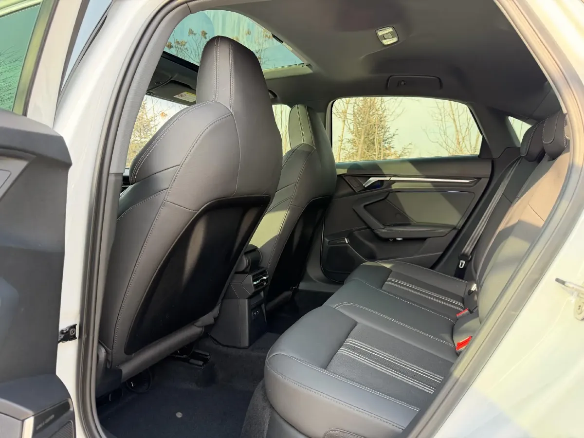 2022 Audi A3 1.4T 150HP L4 7DCT,autocango,china used car exporter,china ev exporter,chinese used car exporter,chinese used ev exporter