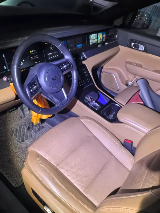 2021 Li ONE Range Extended 131HP REEV 40.5KWH,autocango,china used car exporter,china ev exporter,chinese used car exporter,chinese used ev exporter