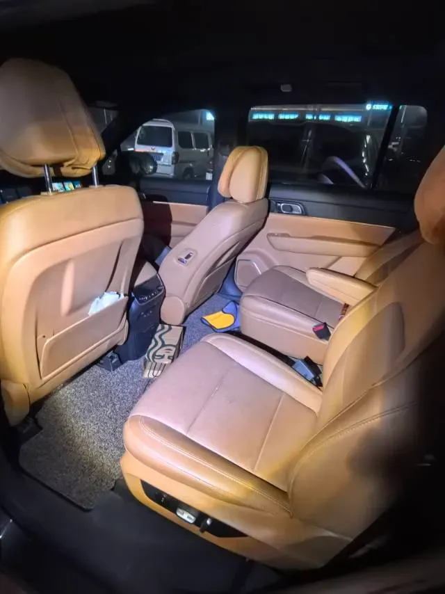 2021 Li ONE Range Extended 131HP REEV 40.5KWH,autocango,china used car exporter,china ev exporter,chinese used car exporter,chinese used ev exporter