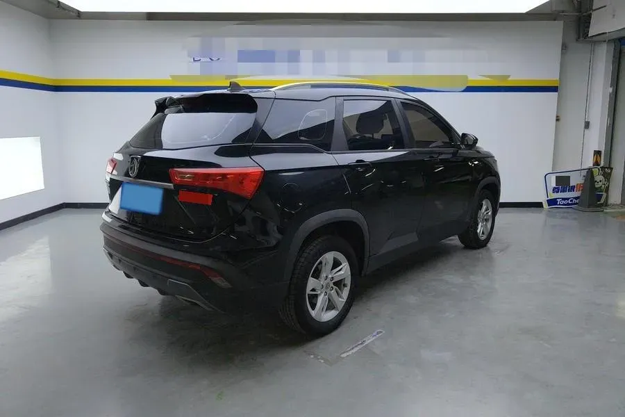 2018 BaoJun 530 1.5T 150HP L4 6MT,autocango,china used car exporter,china ev exporter,chinese used car exporter,chinese used ev exporter