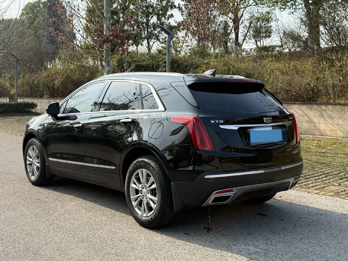 2021 Cadillac XT5 2.0T 237HP L4 9AT,autocango,china used car exporter,china ev exporter,chinese used car exporter,chinese used ev exporter