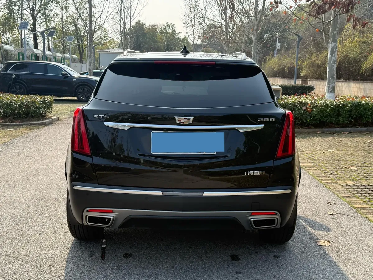2021 Cadillac XT5 2.0T 237HP L4 9AT,autocango,china used car exporter,china ev exporter,chinese used car exporter,chinese used ev exporter