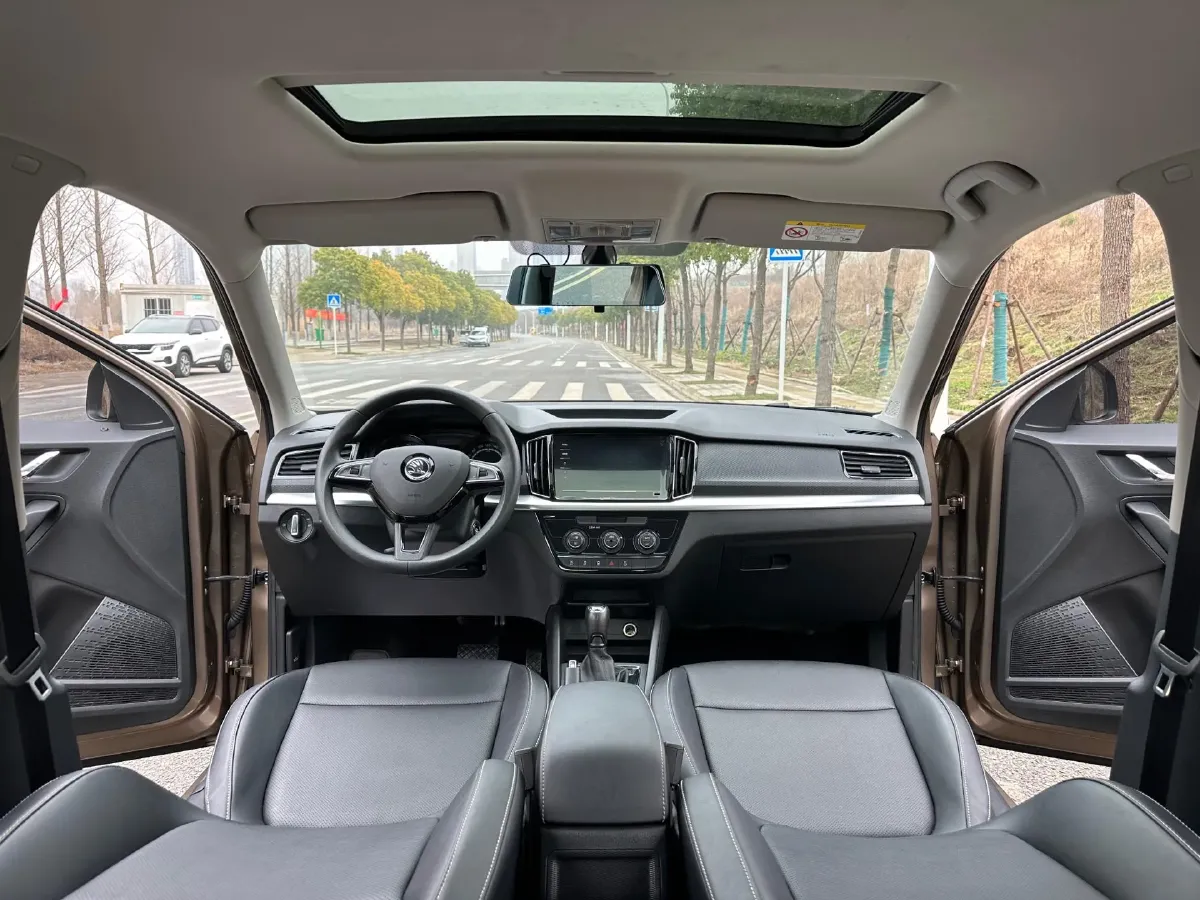 2021 Skoda Kamiq 1.5L 112HP L4 6AT,autocango,china used car exporter,china ev exporter,chinese used car exporter,chinese used ev exporter