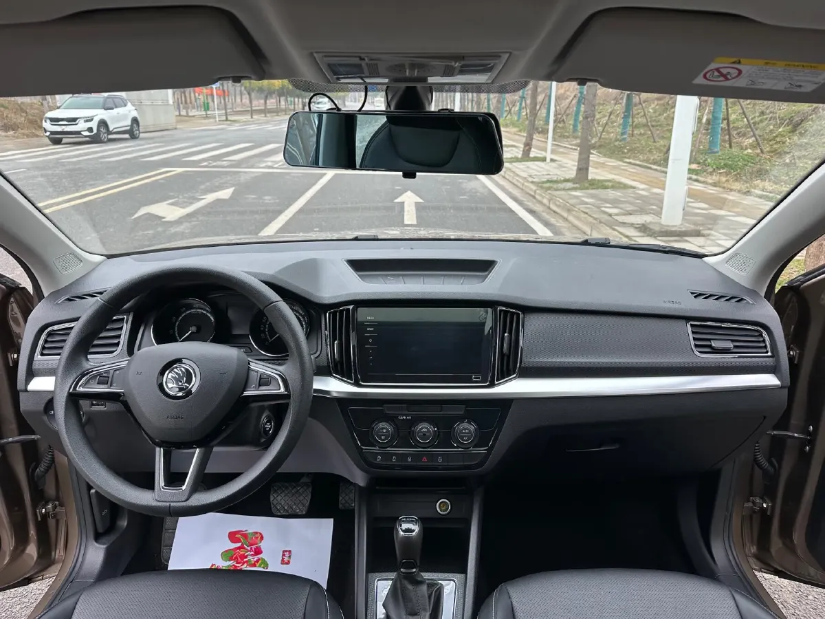 2021 Skoda Kamiq 1.5L 112HP L4 6AT,autocango,china used car exporter,china ev exporter,chinese used car exporter,chinese used ev exporter