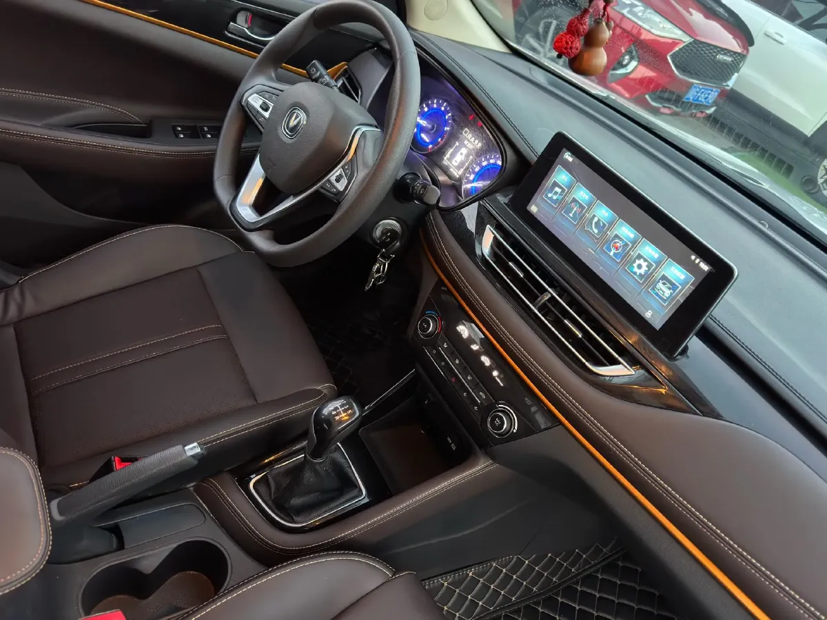 2019 ChangAn Eado DT 1.6L 125HP L4 5MT,autocango,china used car exporter,china ev exporter,chinese used car exporter,chinese used ev exporter