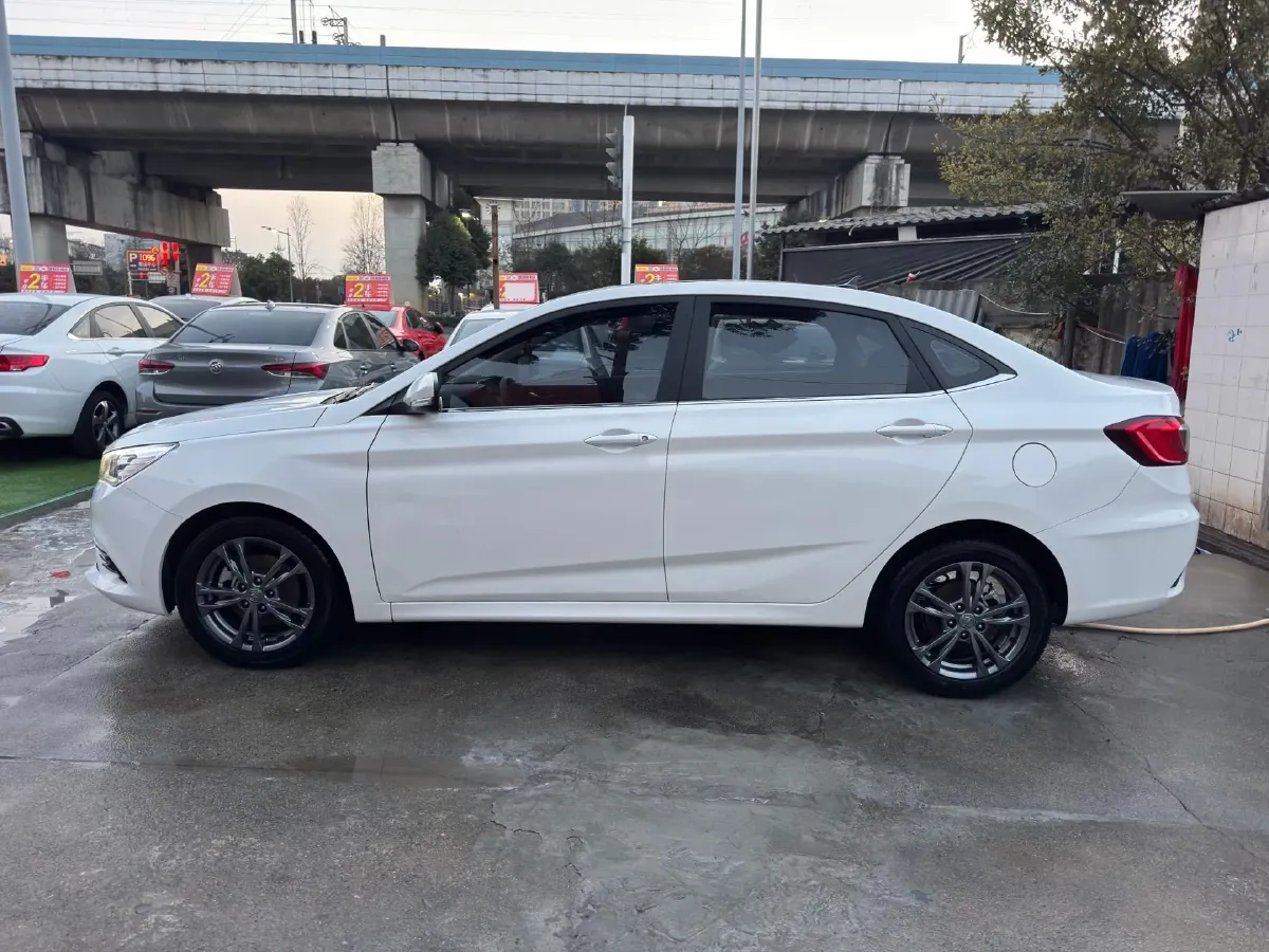 2019 ChangAn Eado DT 1.6L 125HP L4 5MT,autocango,china used car exporter,china ev exporter,chinese used car exporter,chinese used ev exporter