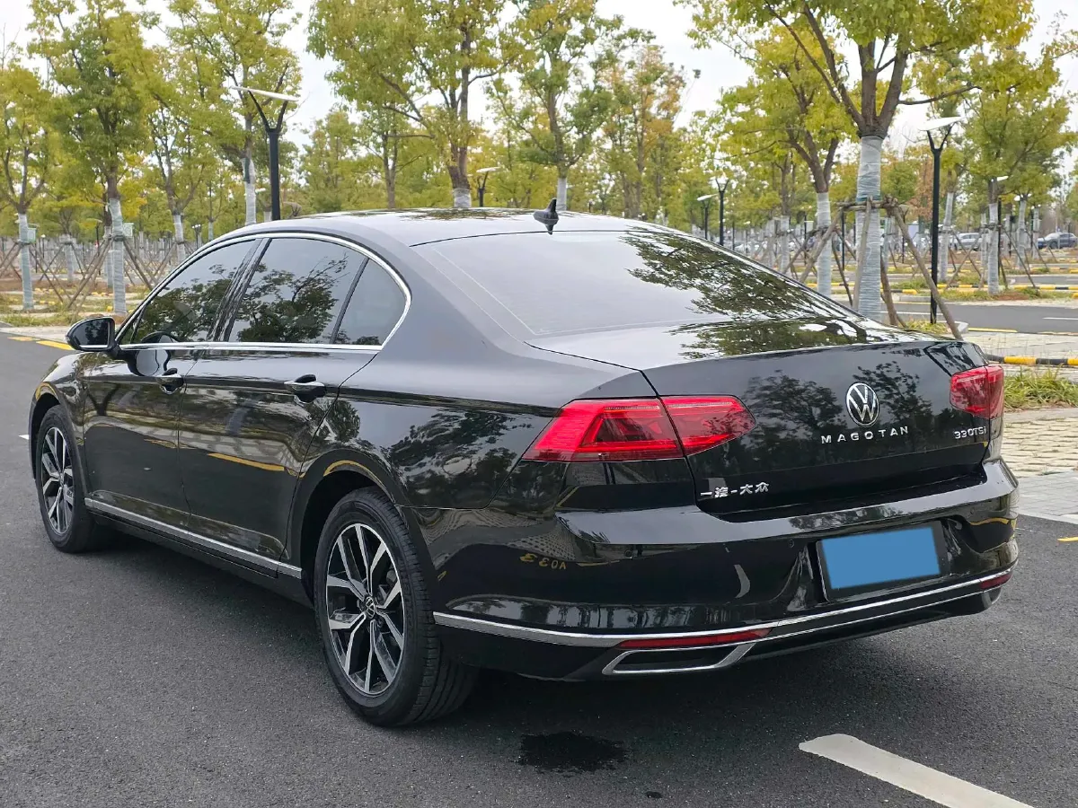 2020 Volkswagen Magotan 2.0T 186HP L4 7DCT,autocango,china used car exporter,china ev exporter,chinese used car exporter,chinese used ev exporter