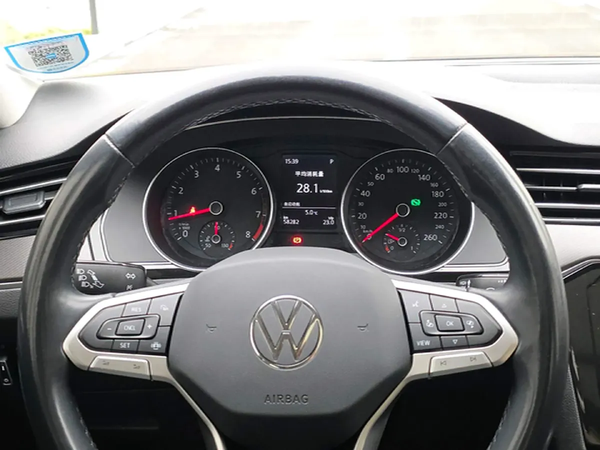 2020 Volkswagen Magotan 2.0T 186HP L4 7DCT,autocango,china used car exporter,china ev exporter,chinese used car exporter,chinese used ev exporter