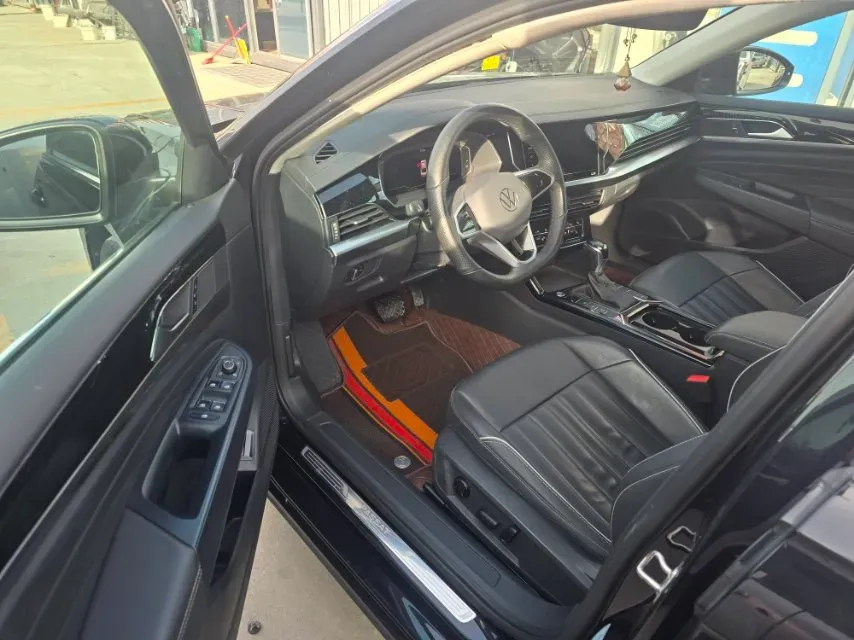 2023 Volkswagen Passat 2.0T 186HP L4 7DCT,autocango,china used car exporter,china ev exporter,chinese used car exporter,chinese used ev exporter