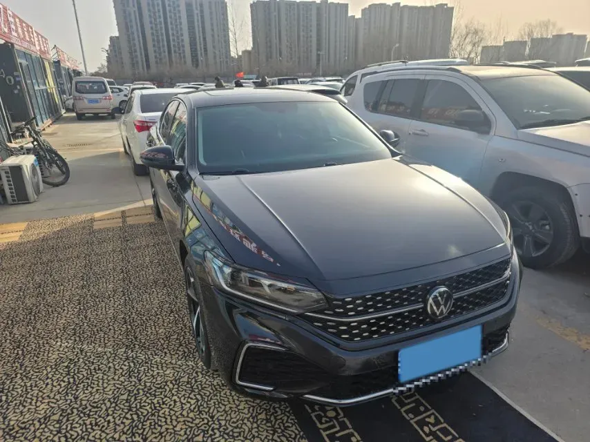 2023 Volkswagen Passat 2.0T 186HP L4 7DCT,autocango,china used car exporter,china ev exporter,chinese used car exporter,chinese used ev exporter