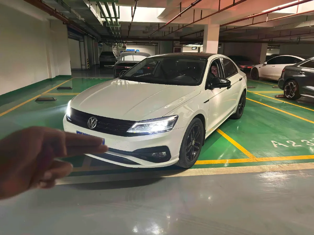 2021 Volkswagen Lamando 1.4T 150HP L4 7DCT,autocango,china used car exporter,china ev exporter,chinese used car exporter,chinese used ev exporter