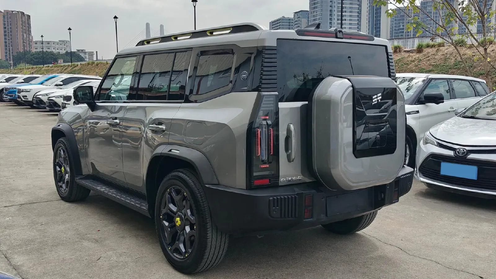 2024 Jetour ShanHai TravellerC-DM 1.5T 156HP L4 3DHT PHEV 43.24KWH,autocango,china used car exporter,china ev exporter,chinese used car exporter,chinese used ev exporter