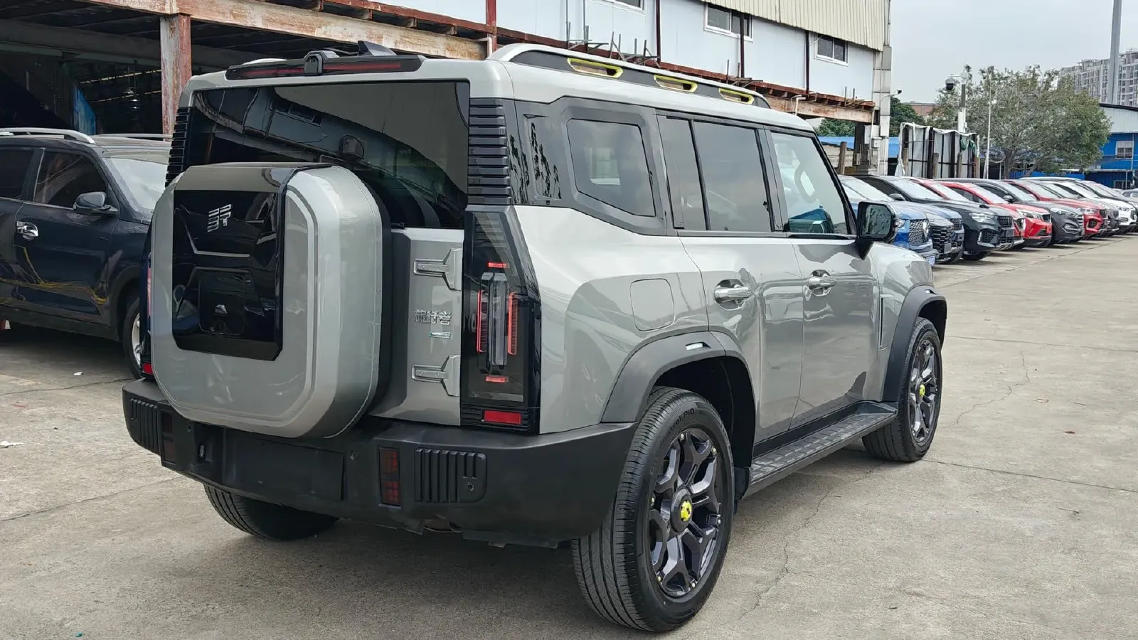 2024 Jetour ShanHai TravellerC-DM 1.5T 156HP L4 3DHT PHEV 43.24KWH,autocango,china used car exporter,china ev exporter,chinese used car exporter,chinese used ev exporter