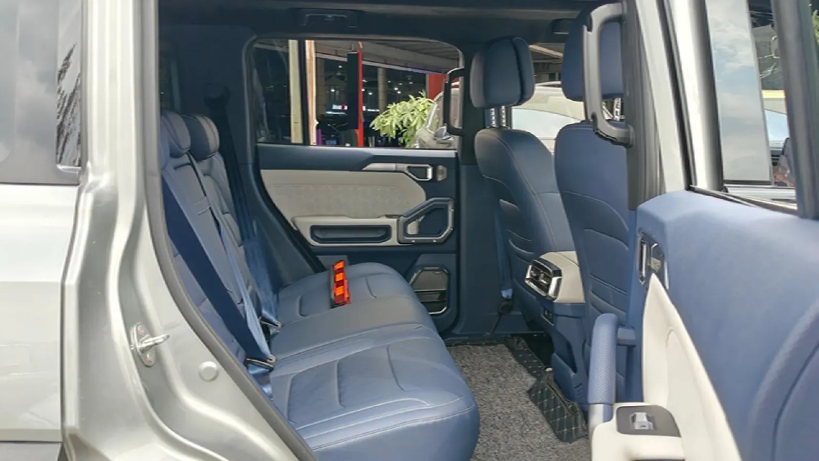 2024 Jetour ShanHai TravellerC-DM 1.5T 156HP L4 3DHT PHEV 43.24KWH,autocango,china used car exporter,china ev exporter,chinese used car exporter,chinese used ev exporter