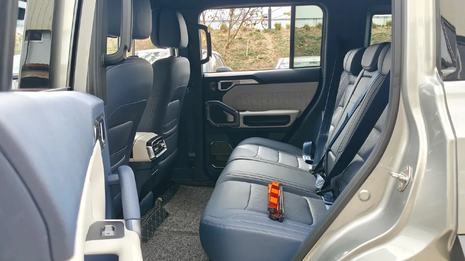 2024 Jetour ShanHai TravellerC-DM 1.5T 156HP L4 3DHT PHEV 43.24KWH,autocango,china used car exporter,china ev exporter,chinese used car exporter,chinese used ev exporter