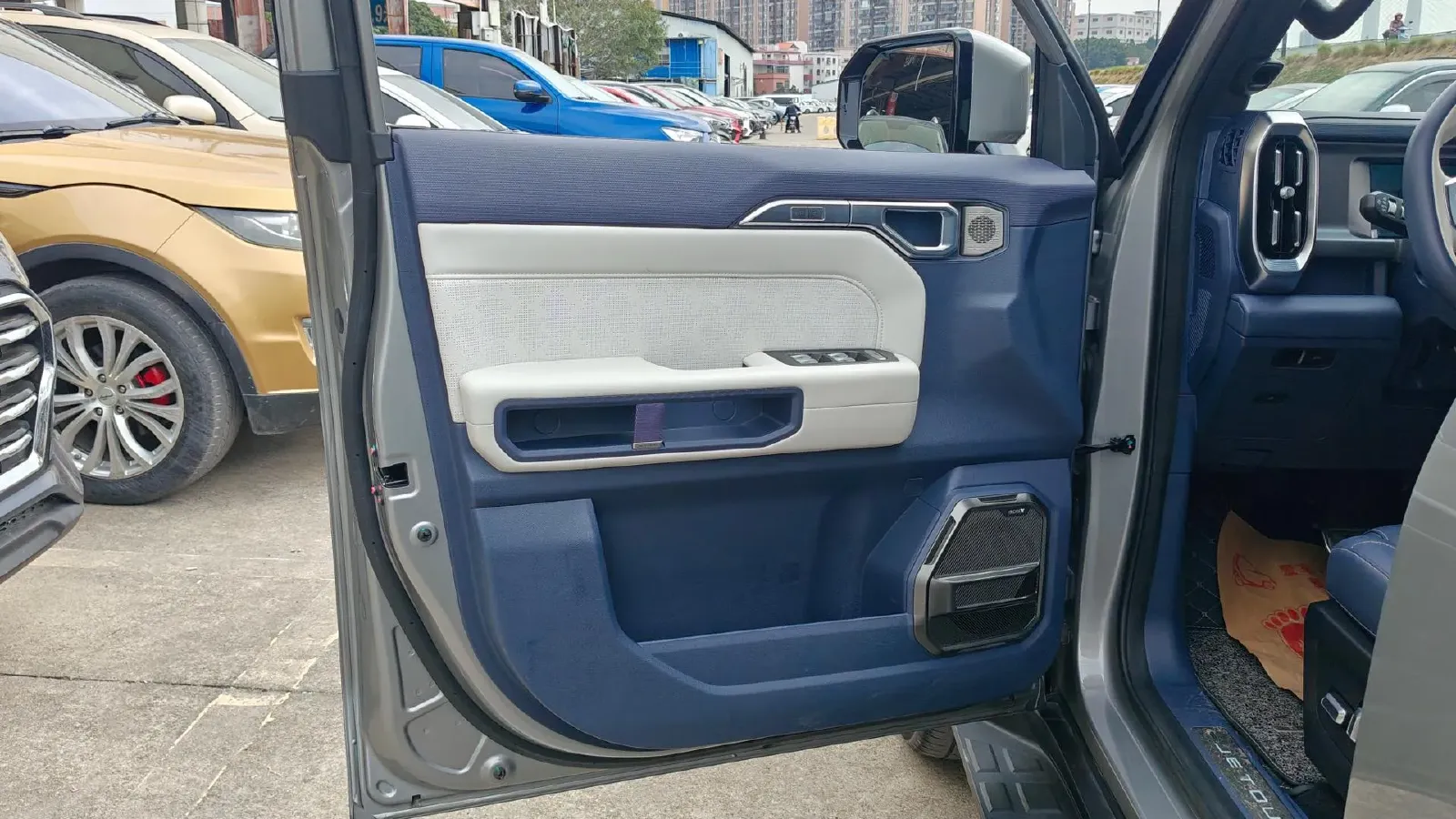 2024 Jetour ShanHai TravellerC-DM 1.5T 156HP L4 3DHT PHEV 43.24KWH,autocango,china used car exporter,china ev exporter,chinese used car exporter,chinese used ev exporter