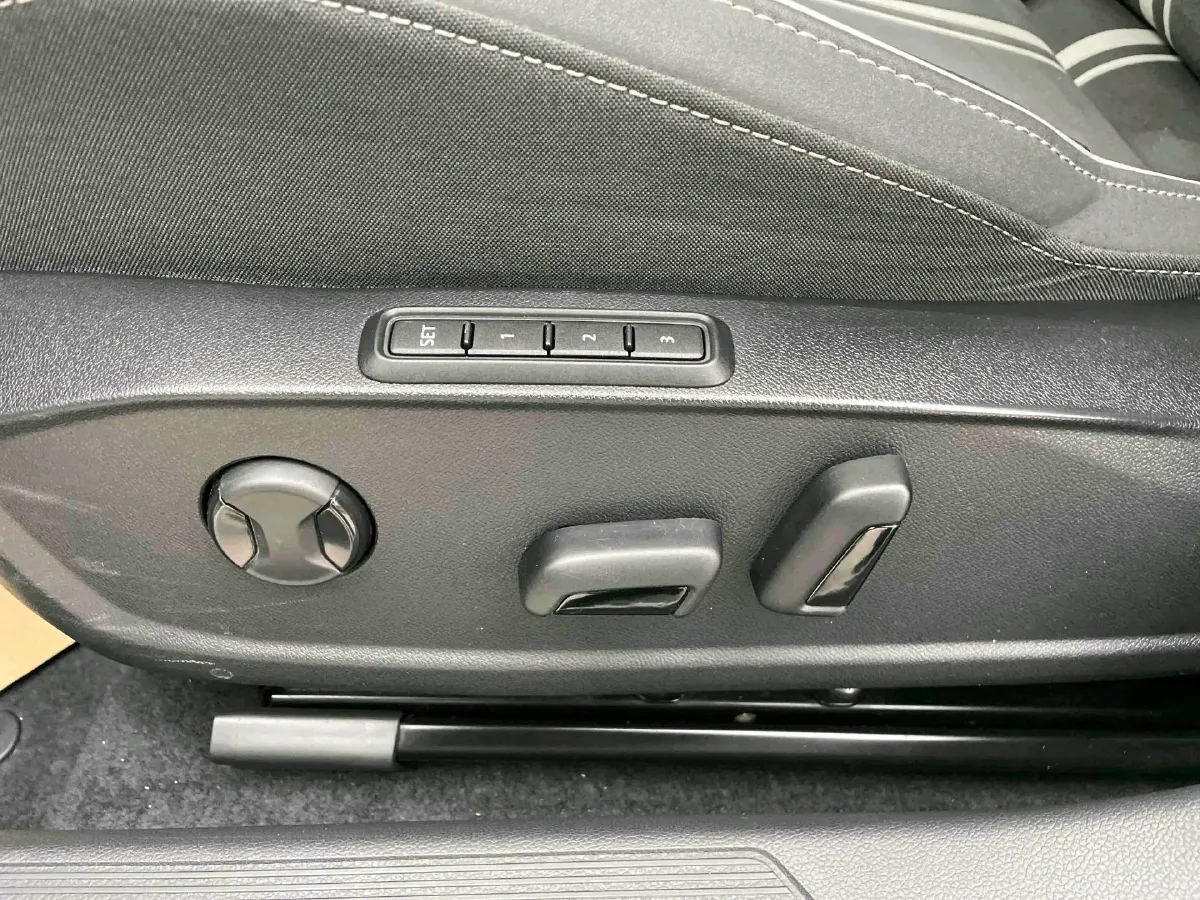 2021 Volkswagen Golf 1.4T 150HP L4 7DCT,autocango,china used car exporter,china ev exporter,chinese used car exporter,chinese used ev exporter