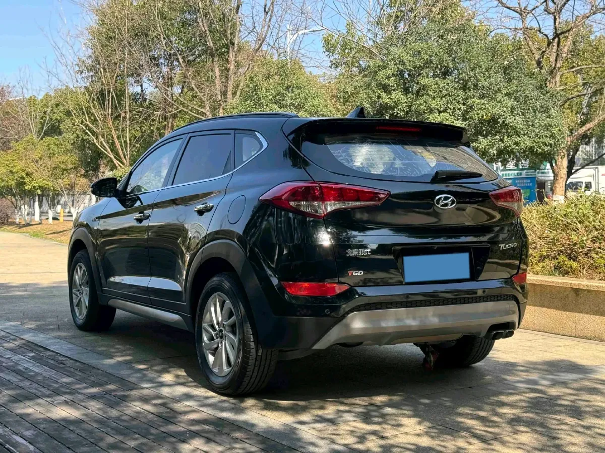 2015 Hyundai Tucson 1.6T 177HP L4 7DCT,autocango,china used car exporter,china ev exporter,chinese used car exporter,chinese used ev exporter