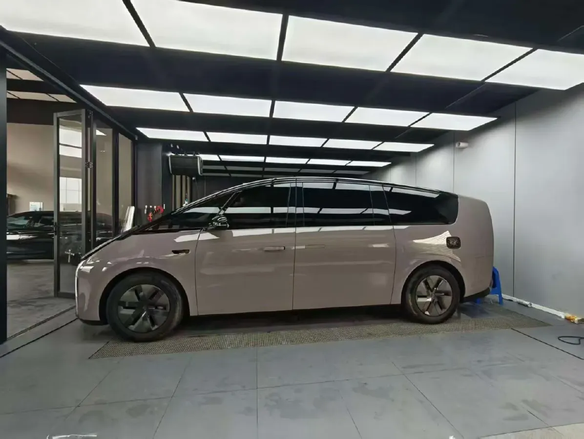 2024 Li MEGA BEV 102.7KWH,autocango,china used car exporter,china ev exporter,chinese used car exporter,chinese used ev exporter