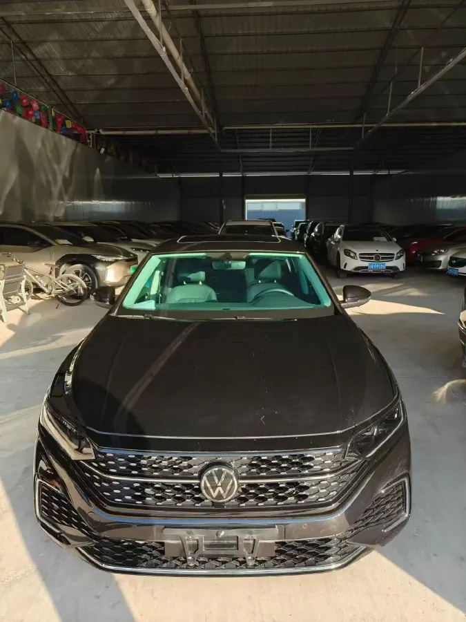 2025 Volkswagen Passat 2.0T 220HP L4 7DCT,autocango,china used car exporter,china ev exporter,chinese used car exporter,chinese used ev exporter