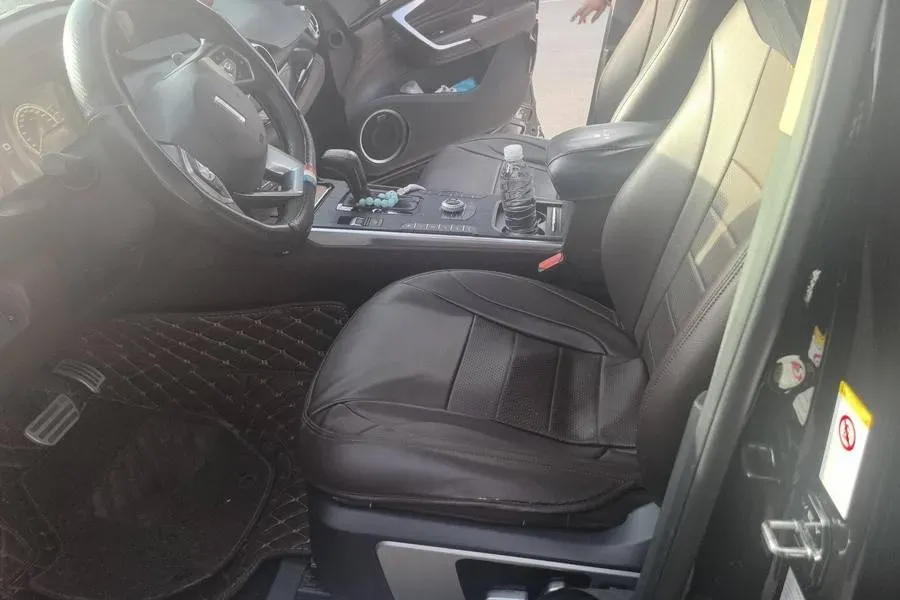 2017 WEY VV7 2.0T 234HP L4 7DCT,autocango,china used car exporter,china ev exporter,chinese used car exporter,chinese used ev exporter