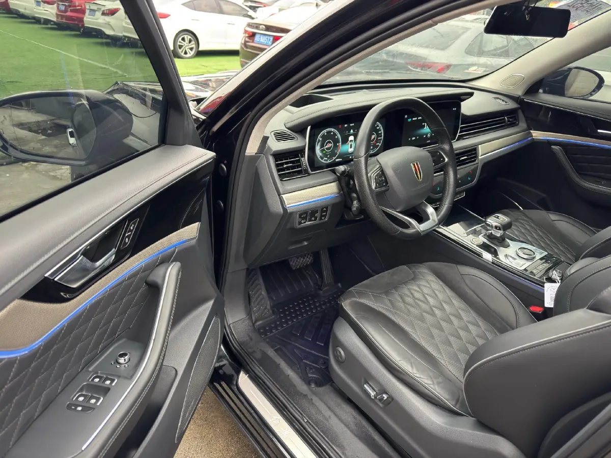 2022 HongQi HS5 2.0T 224HP L4 6AT,autocango,china used car exporter,china ev exporter,chinese used car exporter,chinese used ev exporter