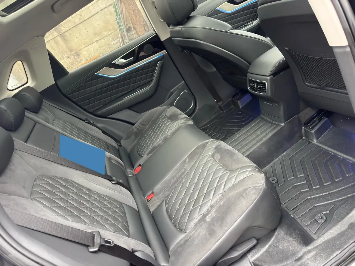 2022 HongQi HS5 2.0T 224HP L4 6AT,autocango,china used car exporter,china ev exporter,chinese used car exporter,chinese used ev exporter