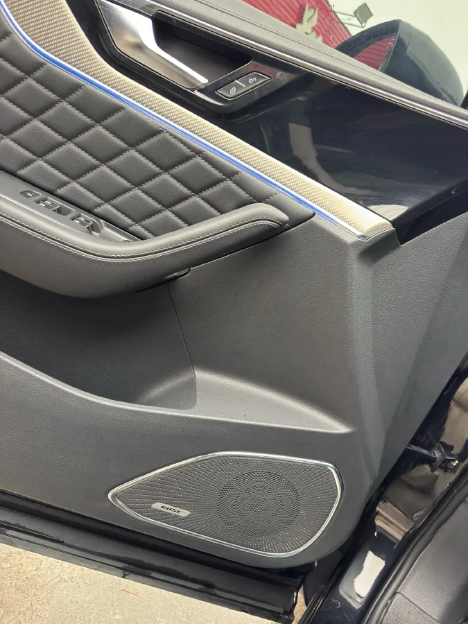 2022 HongQi HS5 2.0T 224HP L4 6AT,autocango,china used car exporter,china ev exporter,chinese used car exporter,chinese used ev exporter