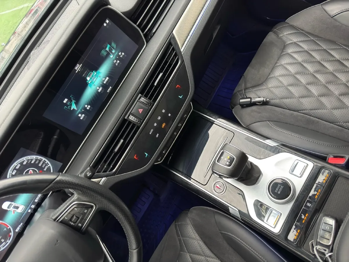 2022 HongQi HS5 2.0T 224HP L4 6AT,autocango,china used car exporter,china ev exporter,chinese used car exporter,chinese used ev exporter