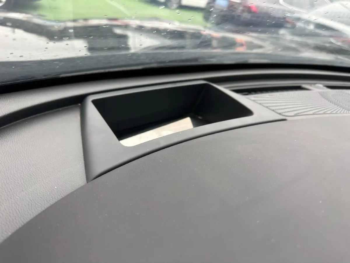 2022 HongQi HS5 2.0T 224HP L4 6AT,autocango,china used car exporter,china ev exporter,chinese used car exporter,chinese used ev exporter