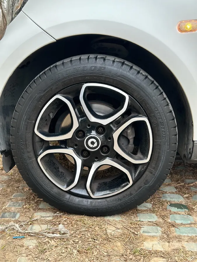 2019 Smart smart fortwo 0.9T 90HP L3 6DCT,autocango,china used car exporter,china ev exporter,chinese used car exporter,chinese used ev exporter