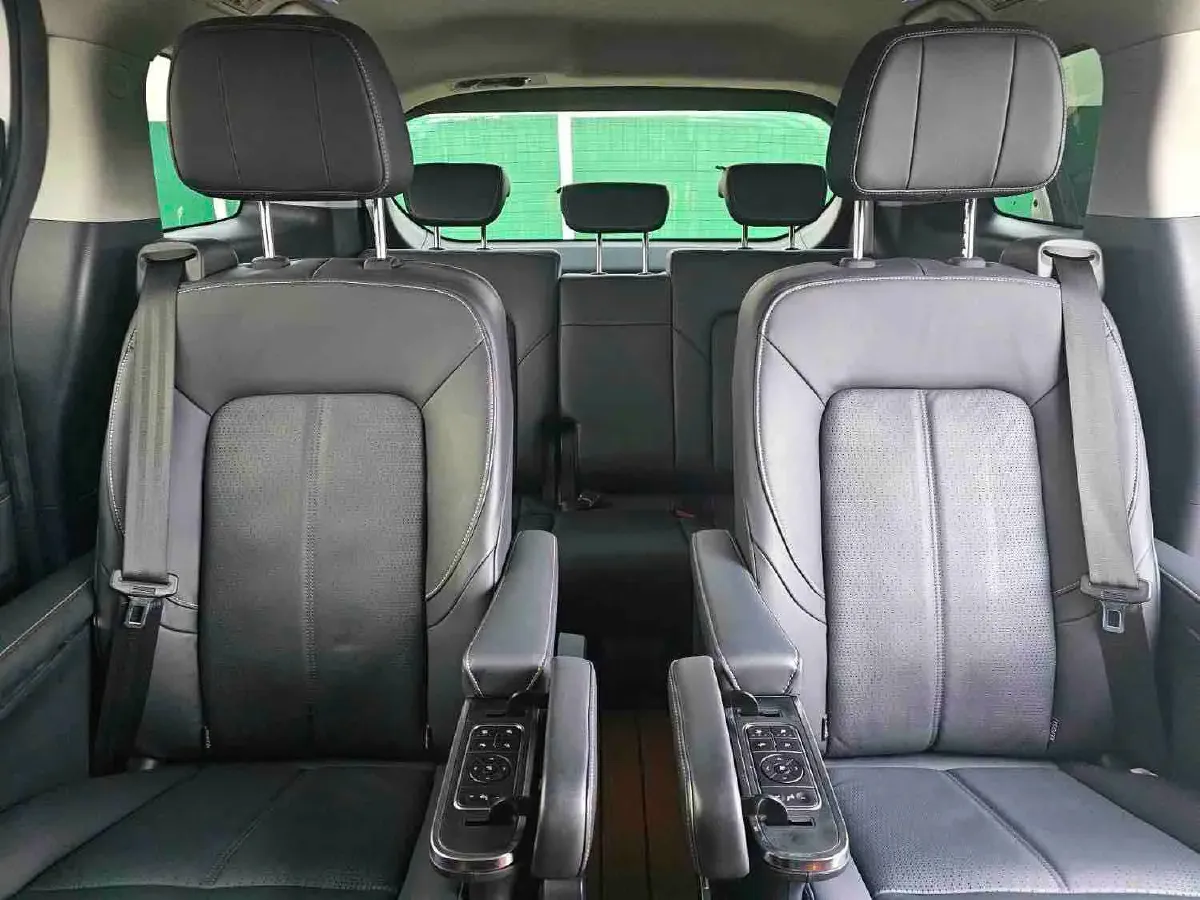 2021 GAC Trumpchi M8 2.0T 252HP L4 8AT,autocango,china used car exporter,china ev exporter,chinese used car exporter,chinese used ev exporter